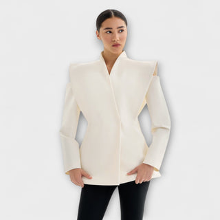 Amario Invierno Valeria – Sculpted Shoulder Blazer
