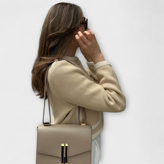 Amario Invierno | Clásica Chaqueta de Punto con Bolsillos Estilizados