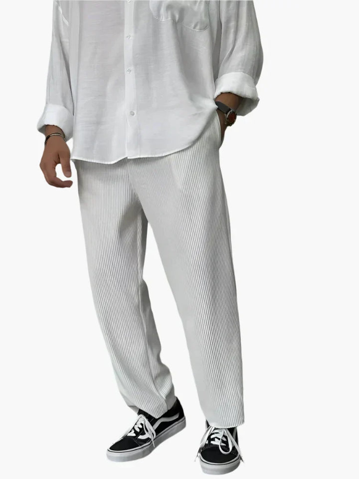 Pantalón Plisado Relax Fit para Hombre – Estilo Elegante y Confortable para el Uso Diario y Profesional