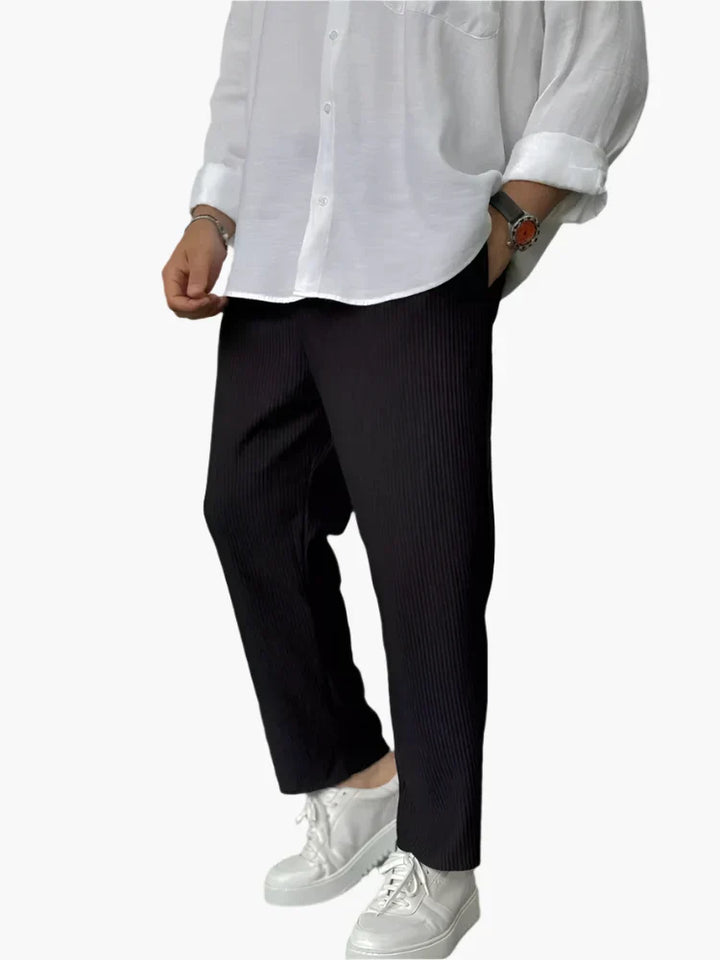Pantalón Plisado Relax Fit para Hombre – Estilo Elegante y Confortable para el Uso Diario y Profesional